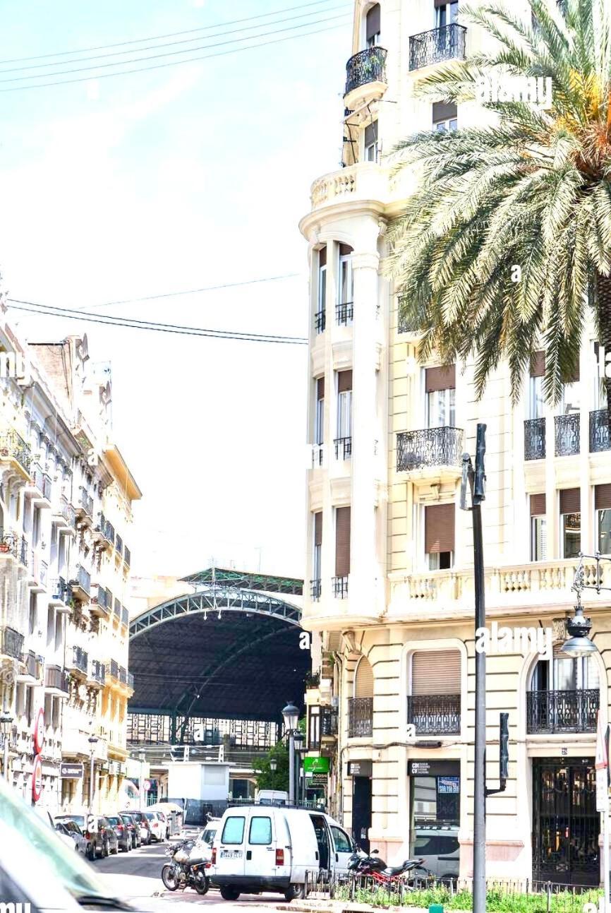 El Palacete Gran Via Valencia Exterior photo